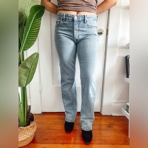 ZARA // light wash mid rise jeans straight leg